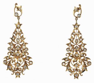 Peranakan-18k-gold-earrings-si-dian-jin-bridal-jewellery