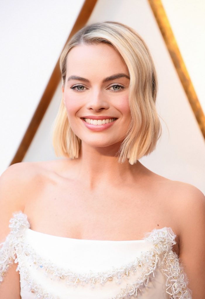 margot-robbie-oscars-2018-chanel-couture-gown-chanel-fine-jewellery