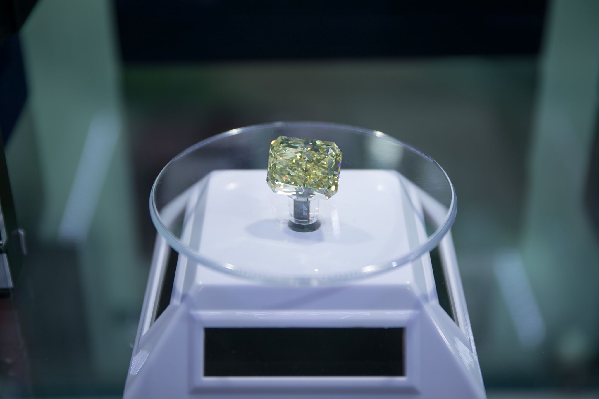 Exceptionally rare diamond to take centre stage at The Podium Lounge Singapore 2018