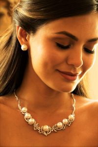 Jewelmer pearl earrings and necklace bridal