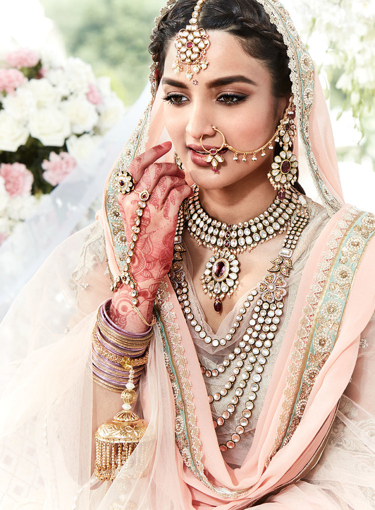 Bride with jewellery discount