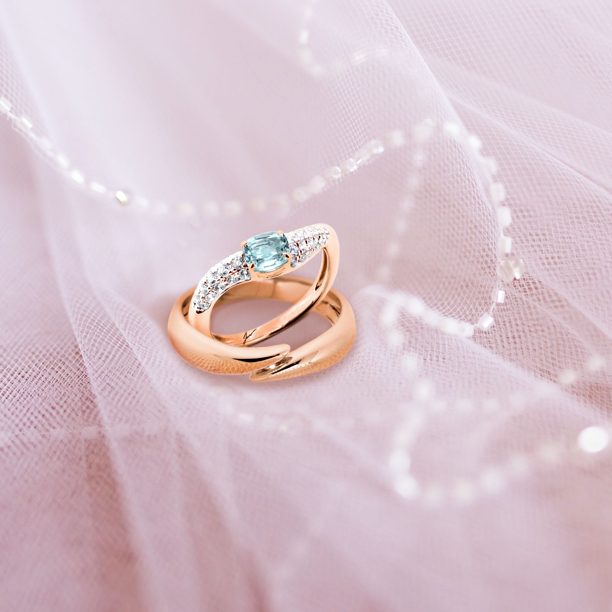 CUSTOMISABLE WEDDING RINGS AT YOUR FINGERTIPS WITH JOUER BY SIMONE