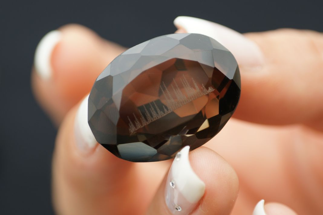THIS JEWELLERY DESIGNER CAN TURN YOUR VOICE INTO JEWELLERY