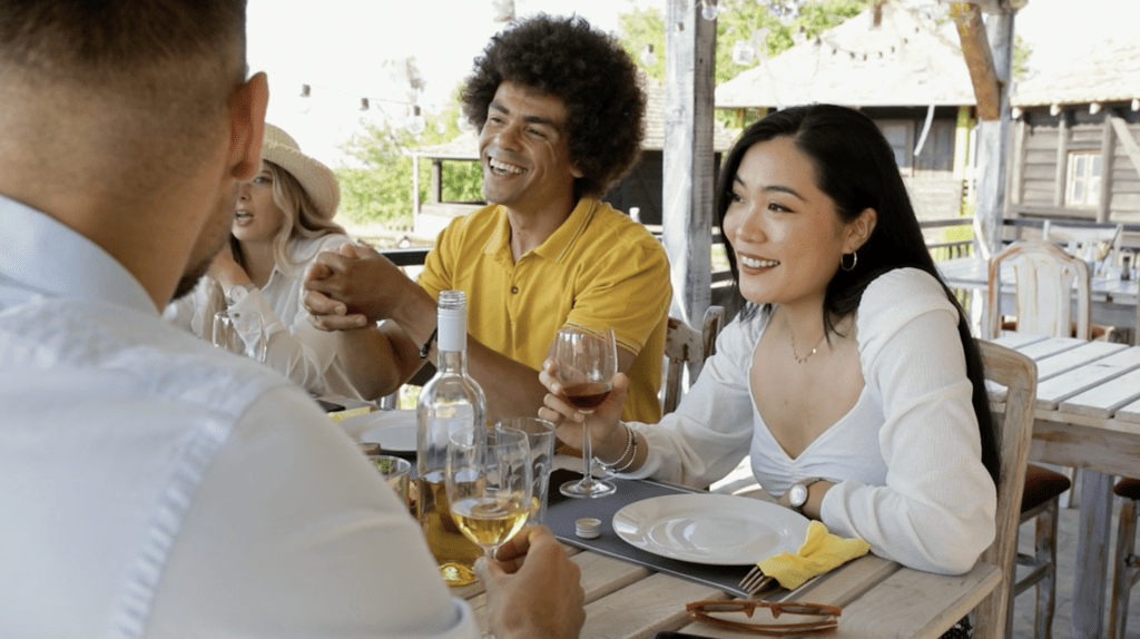 LOVE DINING OUT? DON’T LEAVE HOME WITHOUT THIS CARD