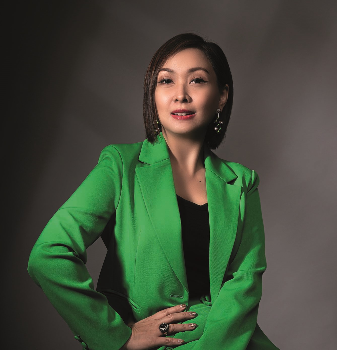 DO WOMEN RUN BUSINESSES DIFFERENTLY?